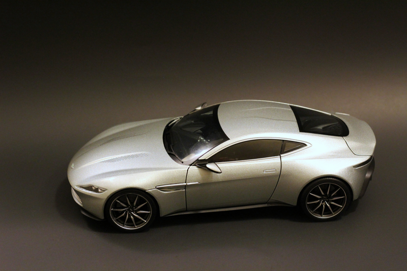 Illustration for article titled Hot Wheels Elite Aston Martin DB10 in 1:18 scale